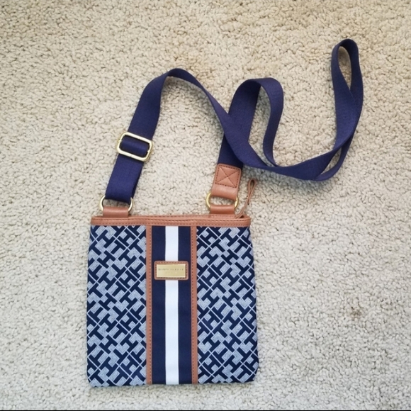 Tommy Hilfiger Handbags - Tommy Hilfiger Crossbody blue brown Bag